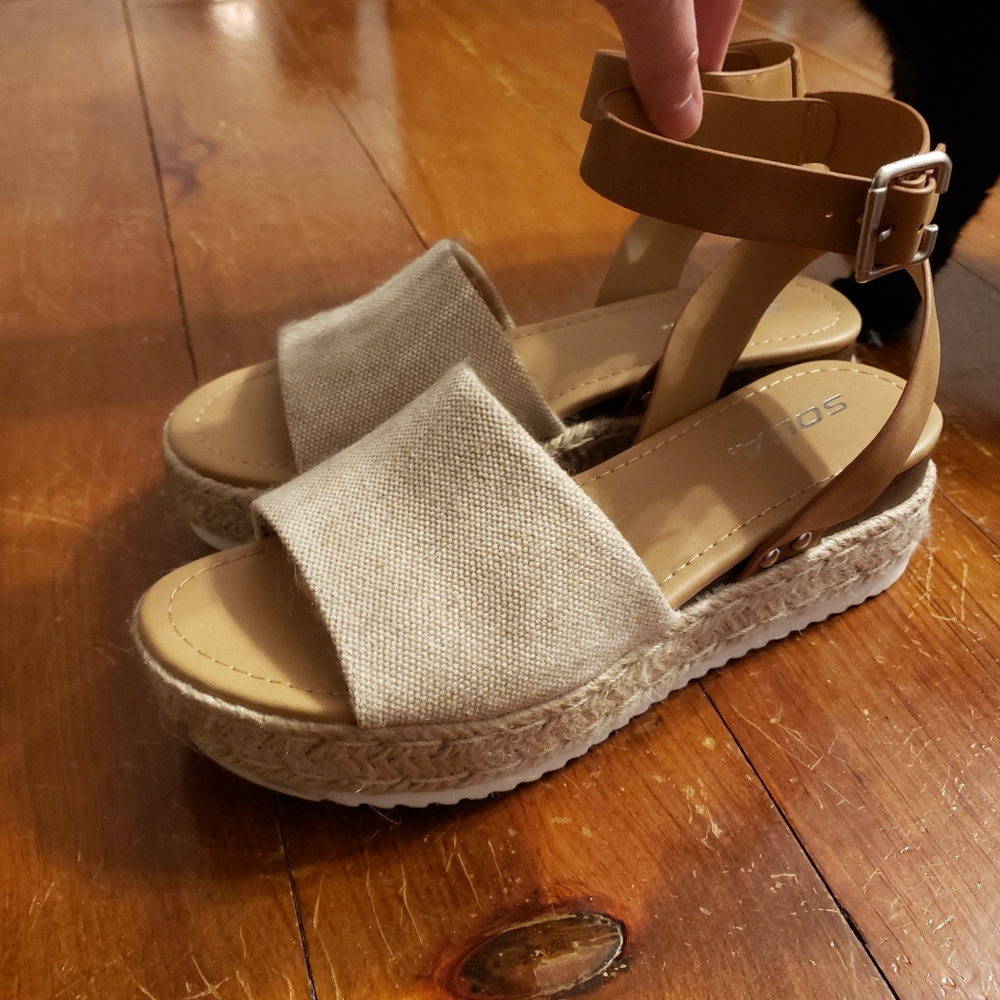 Soda Sandals